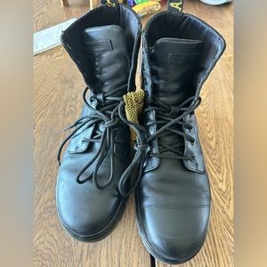Dr. Martens Combs Black Leather